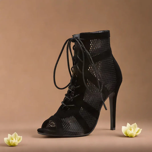 Sabine - Lace Hakken